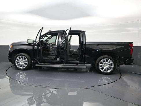 Used 2024 Chevrolet Silverado 1500 High Country AWD/4WD image 31