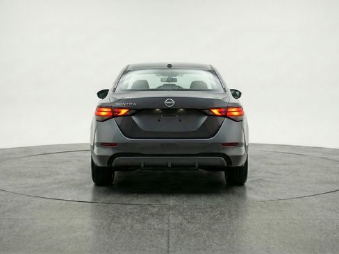 Used 2025 Nissan Sentra SV image 7