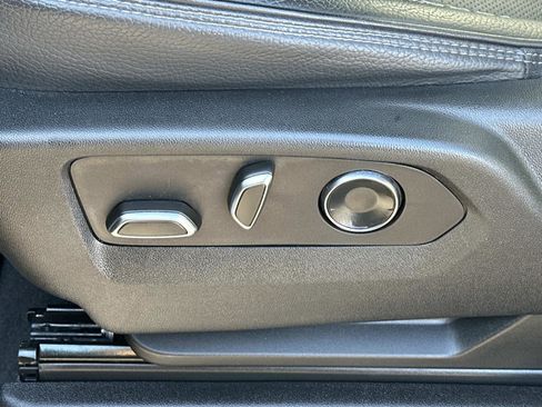 Used 2023 GMC Yukon Denali image 20