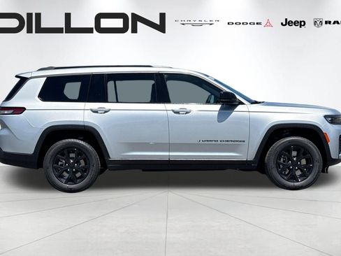 New 2026 Jeep Grand Cherokee L 4WD image 2