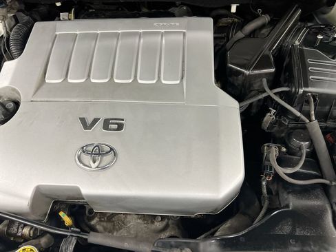 Used 2010 Toyota Venza FWD image 25