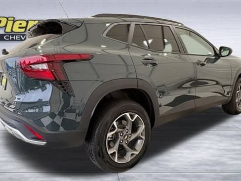 New 2026 Chevrolet Trax LT w/ Driver Confidence Package image 5