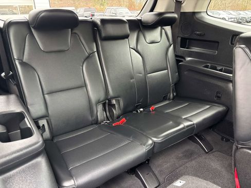 Used 2024 Kia Telluride S w/ S Sunroof Package image 16