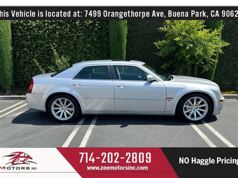 Used 2005 Chrysler 300 SRT8 w/ SRT Option Group II image 5