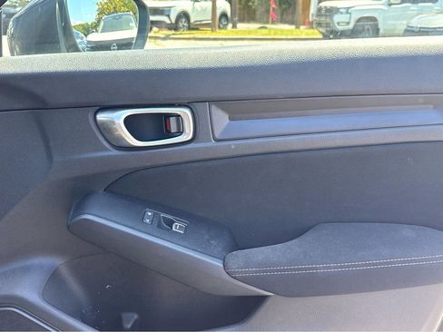 Used 2023 Honda Civic LX image 13