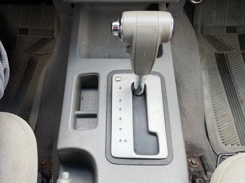 Used 2008 Nissan Frontier SE w/ SE Value Truck Pkg image 21