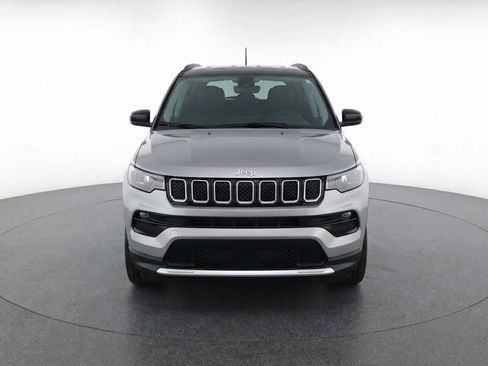 Used 2025 Jeep Compass Limited image 2