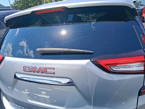 Used 2022 GMC Terrain SLE AWD/4WD image 5