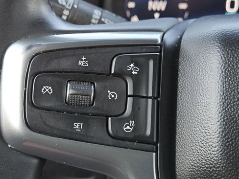 Used 2023 Chevrolet Suburban Premier image 20