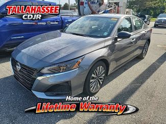 Used 2025 Nissan Altima 2.5 SV FWD video 1