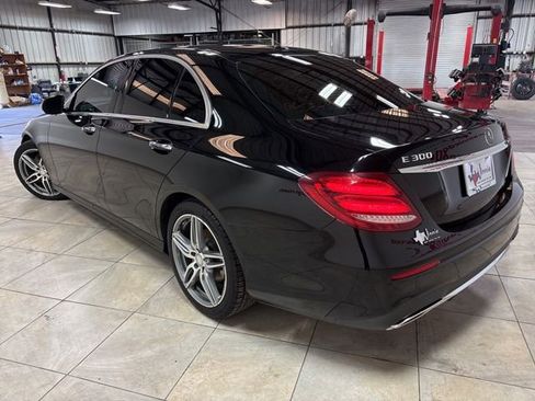Used 2017 Mercedes-Benz E 300 image 10