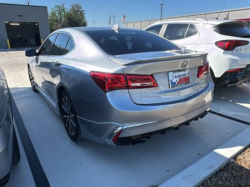 Used 2018 Acura TLX V6 w/ Technology Package FWD image 6