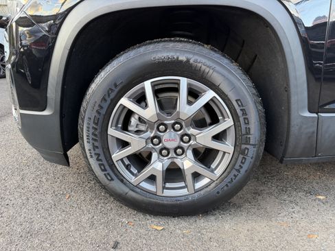 Used 2021 GMC Acadia SLT w/ Premium Package image 18