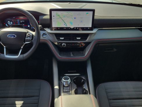 Used 2025 Ford Explorer ST-Line w/ Premium Package RWD image 13