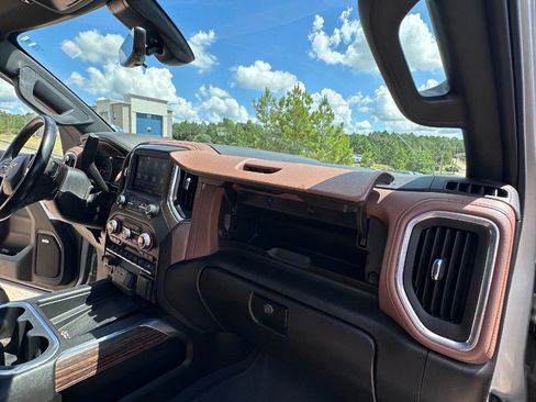 Used 2022 Chevrolet Silverado 3500 High Country AWD/4WD image 24
