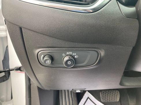 Used 2024 Chevrolet Equinox LS w/ LS Convenience Package AWD/4WD image 18