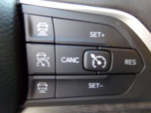 Used 2024 Jeep Grand Cherokee Limited 4xe image 14