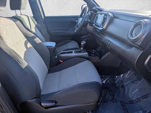Used 2021 Toyota Tacoma TRD Off-Road image 20