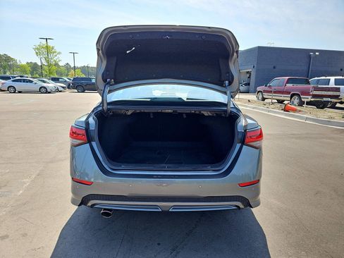 Used 2022 Nissan Sentra SR w/ SR Premium Package FWD image 13