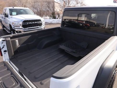 Used 2021 Jeep Gladiator Rubicon image 8