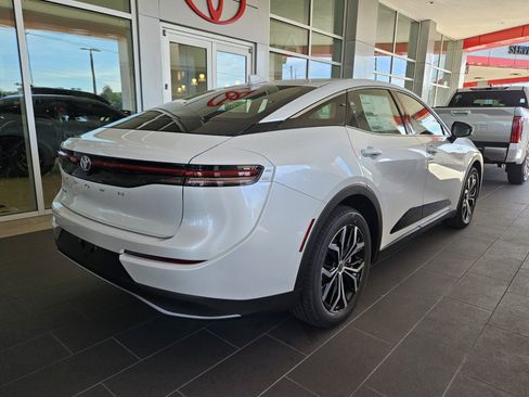 New 2026 Toyota Crown XLE image 8