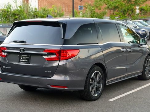 Used 2023 Honda Odyssey Elite image 7