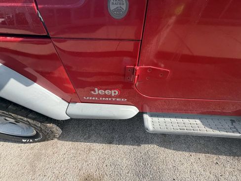 Used 2004 Jeep Wrangler 4WD image 9