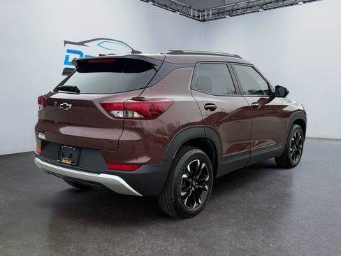 Used 2022 Chevrolet TrailBlazer LT w/ LPO, Blackout Package image 3