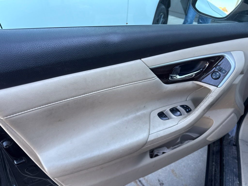 Used 2013 Nissan Altima 2.5 SL w/ Technology Pkg FWD image 11