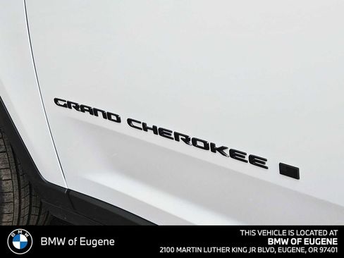 Used 2024 Jeep Grand Cherokee Altitude AWD/4WD image 22