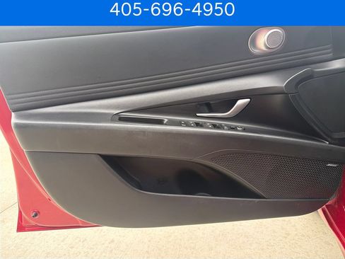 Certified 2021 Hyundai Elantra SEL w/ Convenience + Premium Package FWD image 16