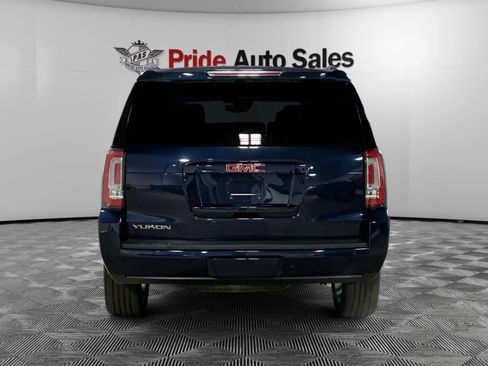 Used 2018 GMC Yukon SLT w/ Premium Edition image 7
