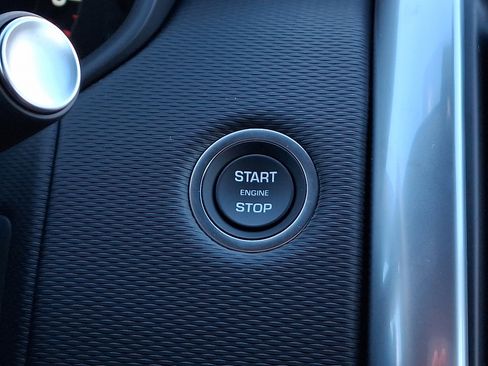 New 2026 Land Rover Discovery Limited Edition image 18