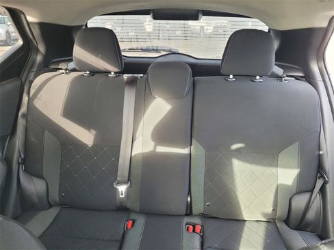 Used 2019 Nissan Kicks S image 10