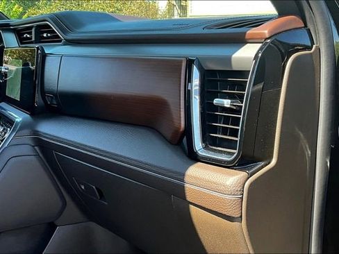 Used 2024 GMC Sierra 1500 Denali image 23