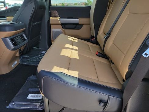 New 2026 Ford F250 Lariat w/ Lariat Premium Package image 7