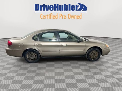 Used 2005 Ford Taurus SE image 9
