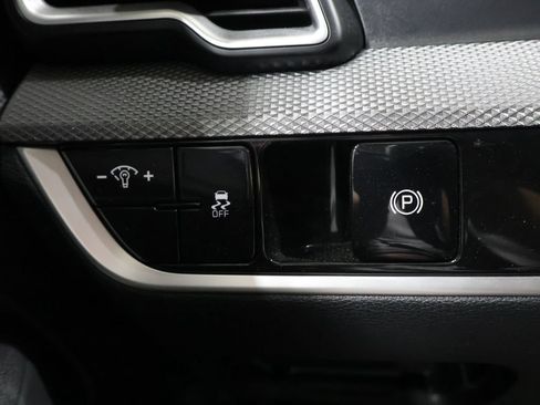 Used 2025 Kia Sportage LX AWD/4WD image 31