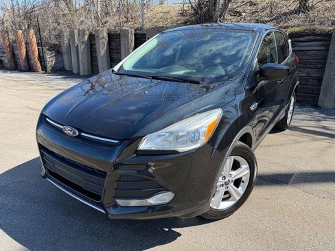 Used 2015 Ford Escape SE image 1