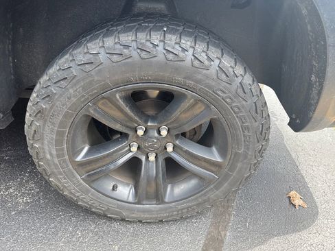 Used 2022 RAM 1500 Classic Warlock w/ Electronics Group AWD/4WD image 7