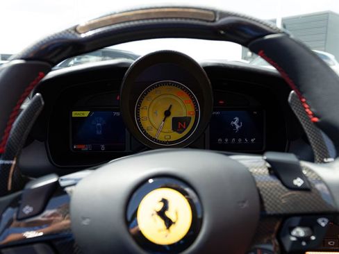 Used 2023 Ferrari F8 Tributo RWD image 38