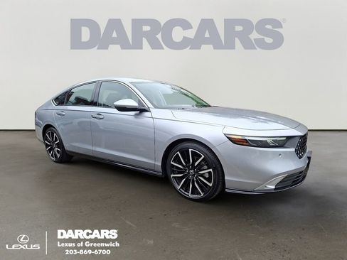 Used 2023 Honda Accord Touring image 1