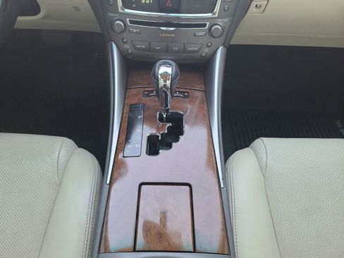 Used 2012 Lexus IS 350 image 16