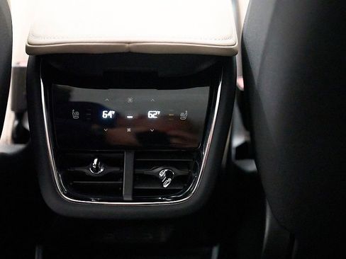 Certified 2025 Volvo EX90 Ultra AWD/4WD image 26