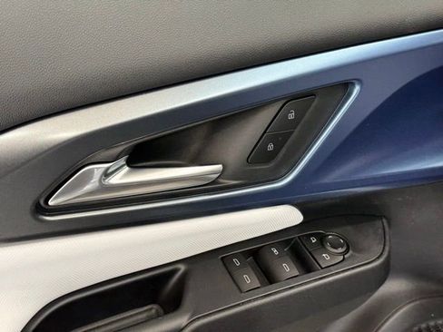 New 2026 Chevrolet Equinox EV LT image 15