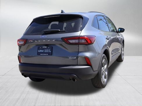 Used 2025 Ford Escape ST-Line AWD/4WD image 7
