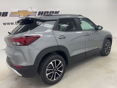 New 2026 Chevrolet TrailBlazer LT w/ LT Cold Weather Package FWD image 5