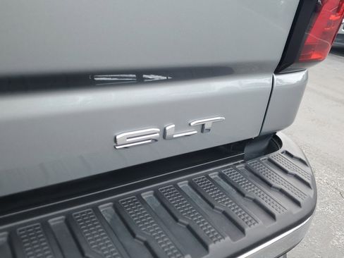 Used 2024 GMC Sierra 2500 SLT w/ SLT Premium Package image 9