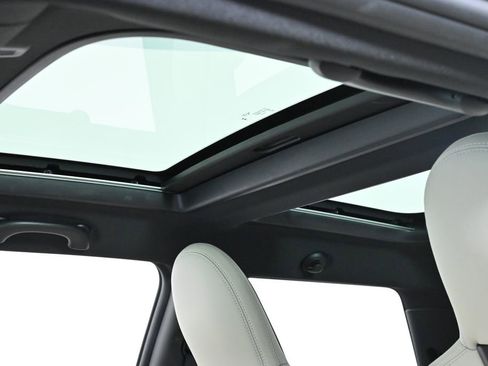 Certified 2025 MINI Cooper 2-Door Hardtop image 30