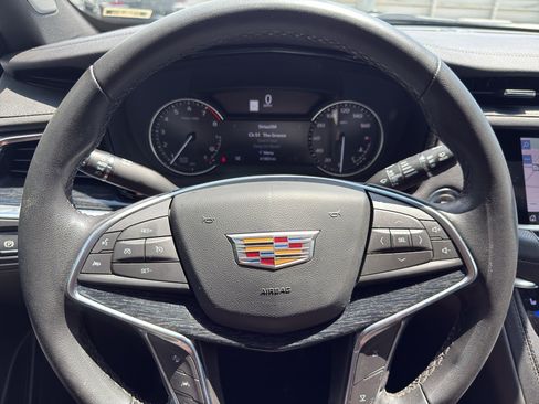 Used 2023 Cadillac XT5 Premium Luxury FWD image 10